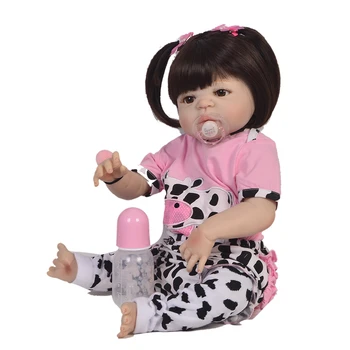 Мода 23 инча Reborn Baby ръчно изработени Пълен Силикон новите приходи да се къпят menina bonecs кукла Играчка Кукла, преди лягане да се играе на къща играчки кукла